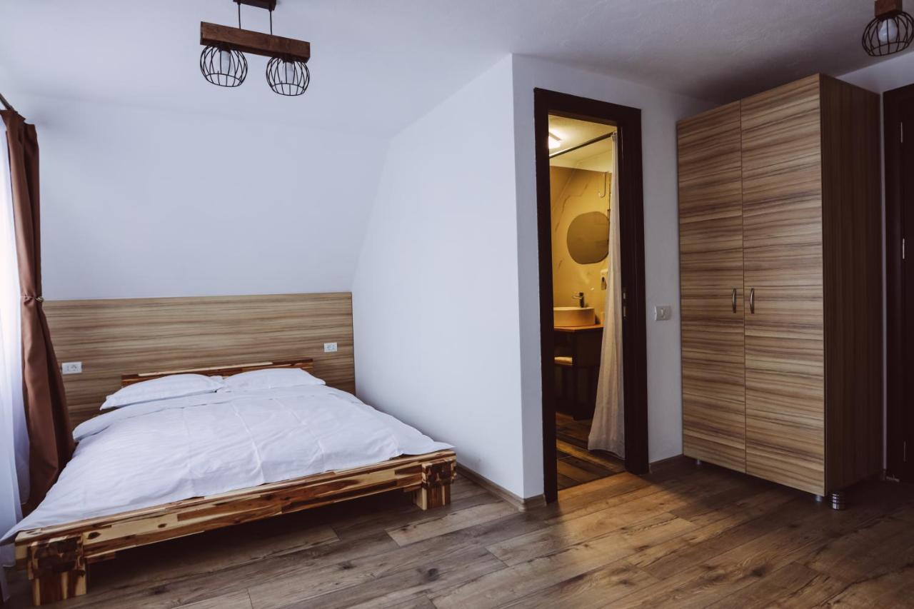 Altitude Guest House Ranca Exterior photo
